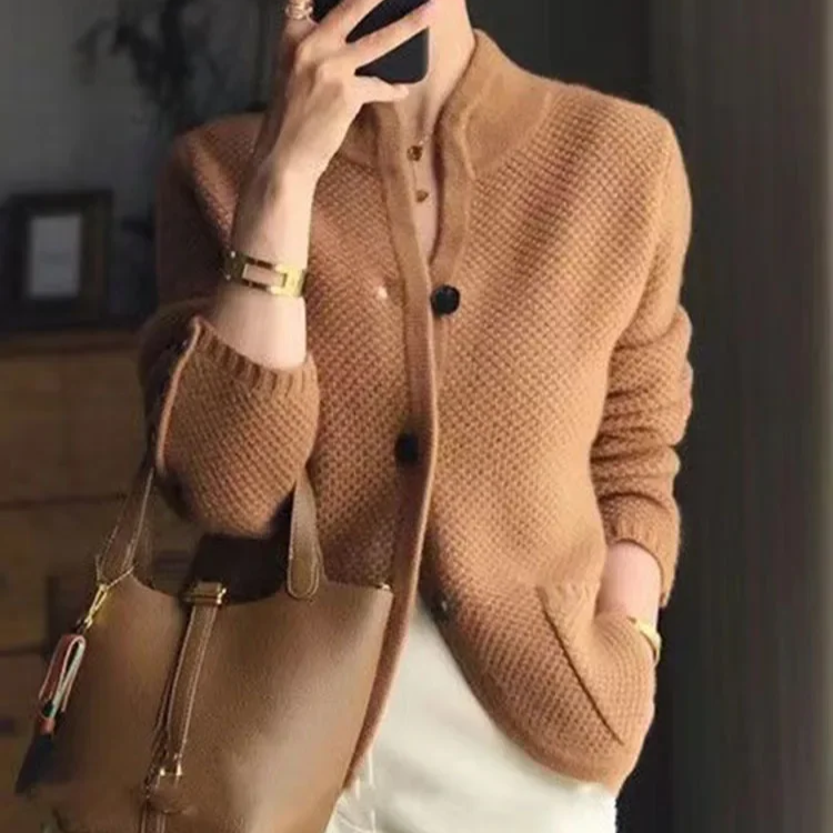 Cardigan Nuvéa – Élégance Minimaliste et Confort Haut de Gamme