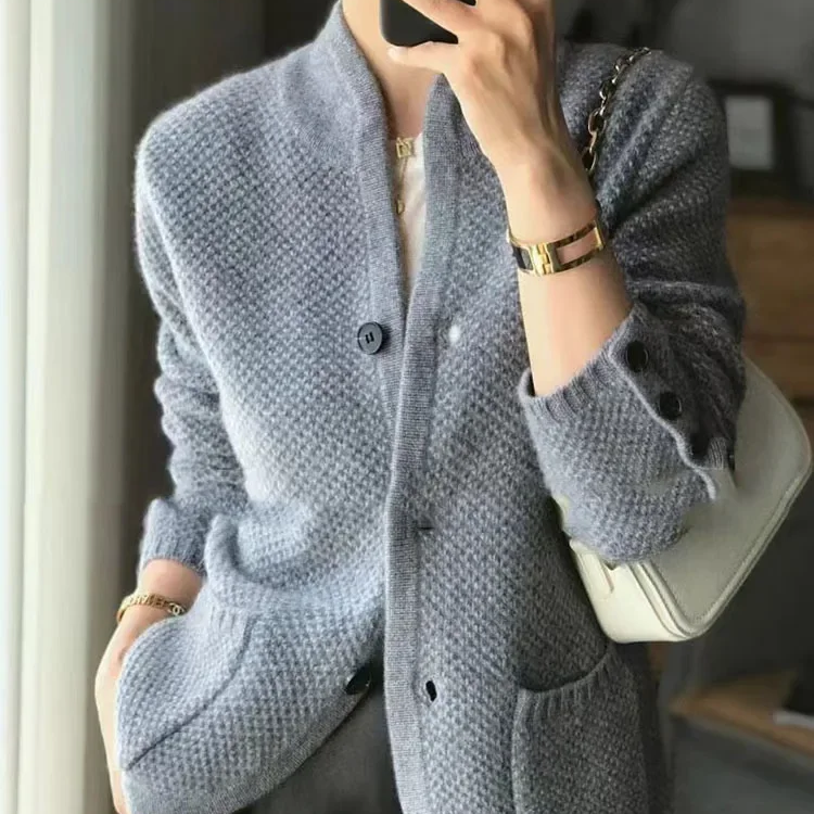 Cardigan Nuvéa – Élégance Minimaliste et Confort Haut de Gamme